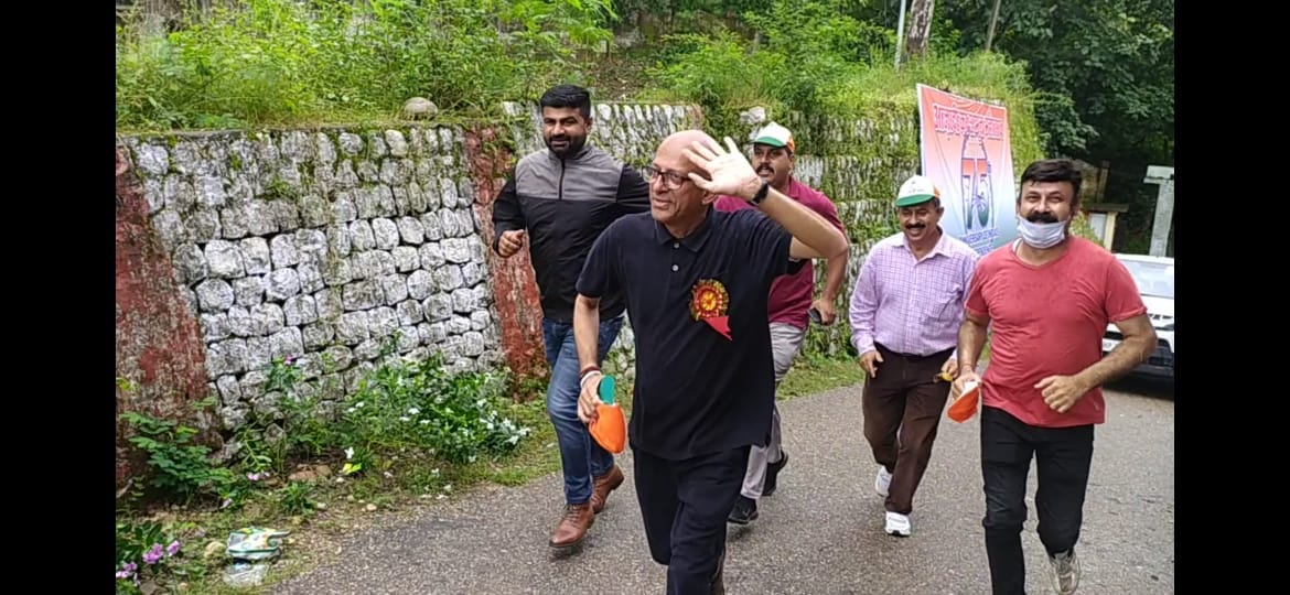 MLA ran with college students