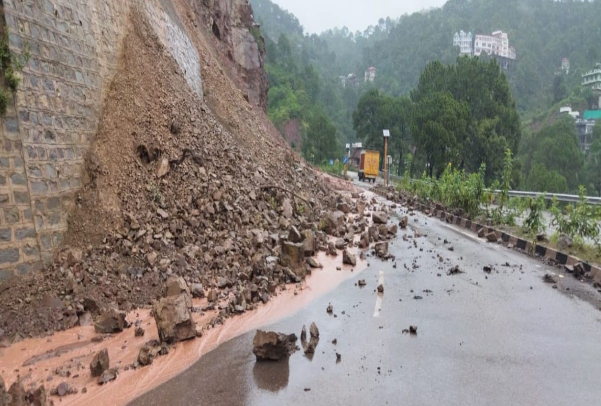 Heavy rainfall in Shimla-Kullu, light snowfall on the peaks, landslide on kalka shimla nh