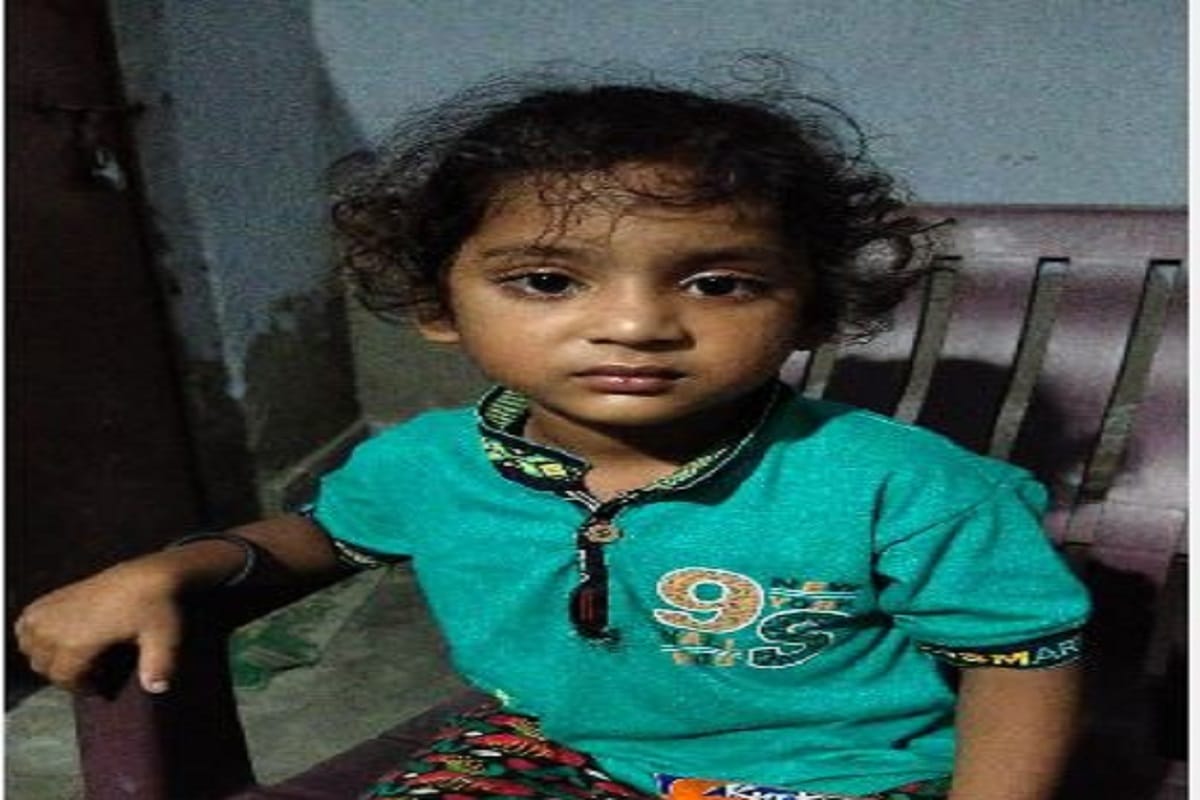 Kidnapping of innocent child in Mau kidnapper escaped leaving the shop