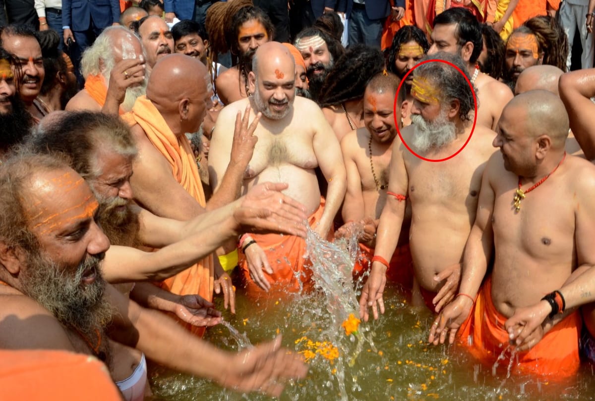 mahant Narendra giri death people suspect niranjani akhada huge property dispute behind saint death earlier two saints also died suspected