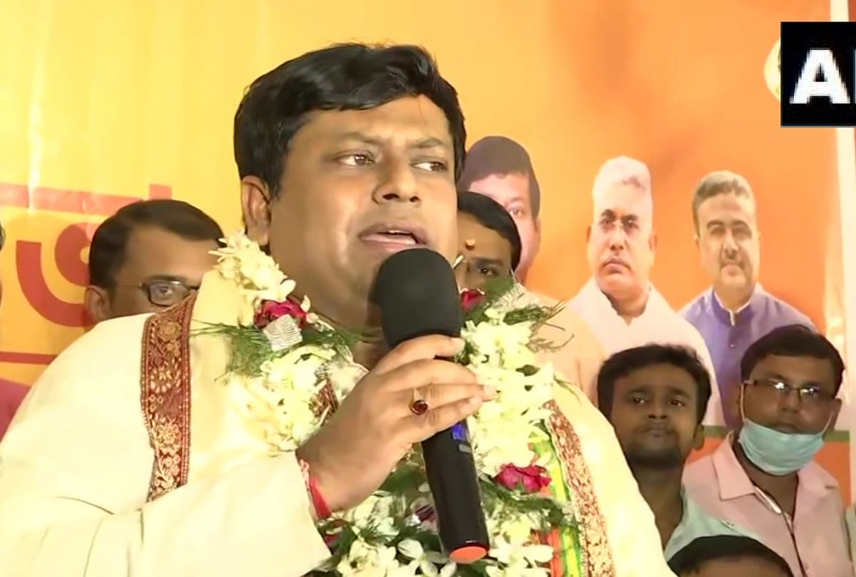 West Bengal: BJP chief Sukant Majumdar says TMC is only interested in giving relief to alcoholics, instead it should reduce VAT on fuel