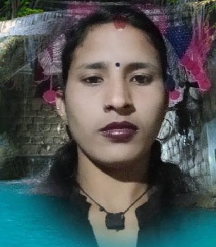 Married woman body found hanging in Maharajganj