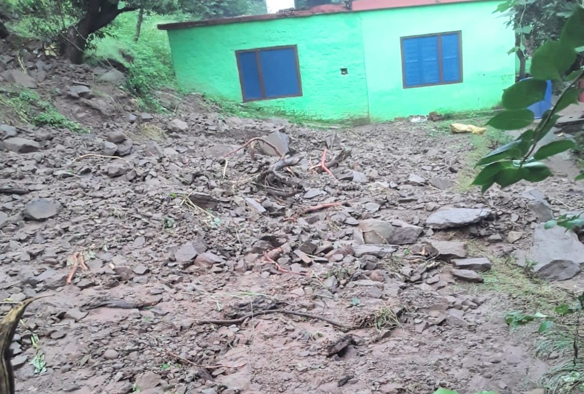 himachal weather update: Cloud burst in Sirmaur, damage to crops, heavy rainfall caused floods in Kullu