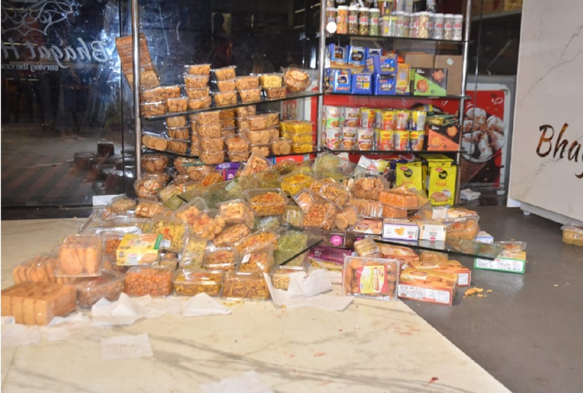 Agra:  assault in restaurant in Dayalbagh