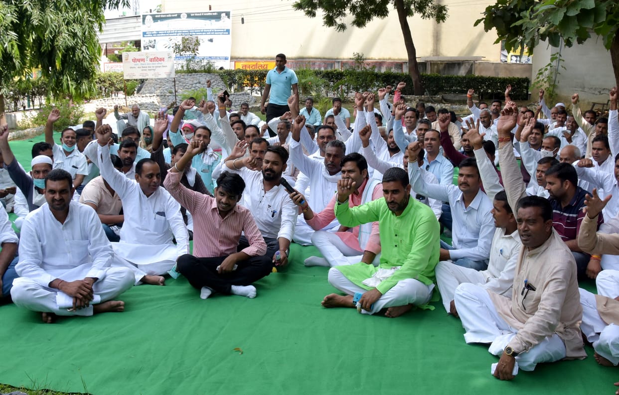 Demonstrating the protest, the princes submitted a 12-point memorandum