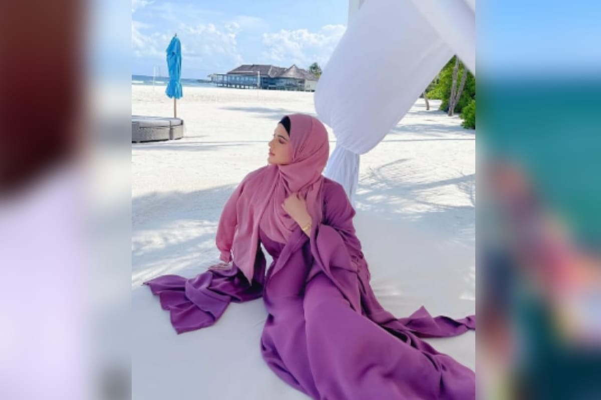 Bollywood actress Sana Khan is now living life with Islamic way away from Bollywood limelight, connection with maulana kaleem siddiqui