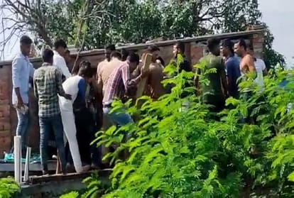 Mirzapur double murder case: case filed against 21 named and many unknowns peole seven arrested murderer killed by mob while running after killing shopkeeper
