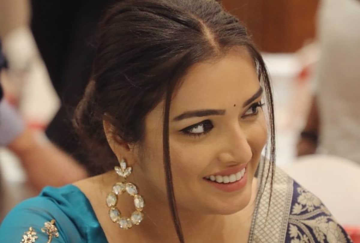 Bhojpuri: Amrapali Dubey shared a video dancing with arvind akela kallu on bhojpuri holi song Fagua m ayiye fariya lijiye