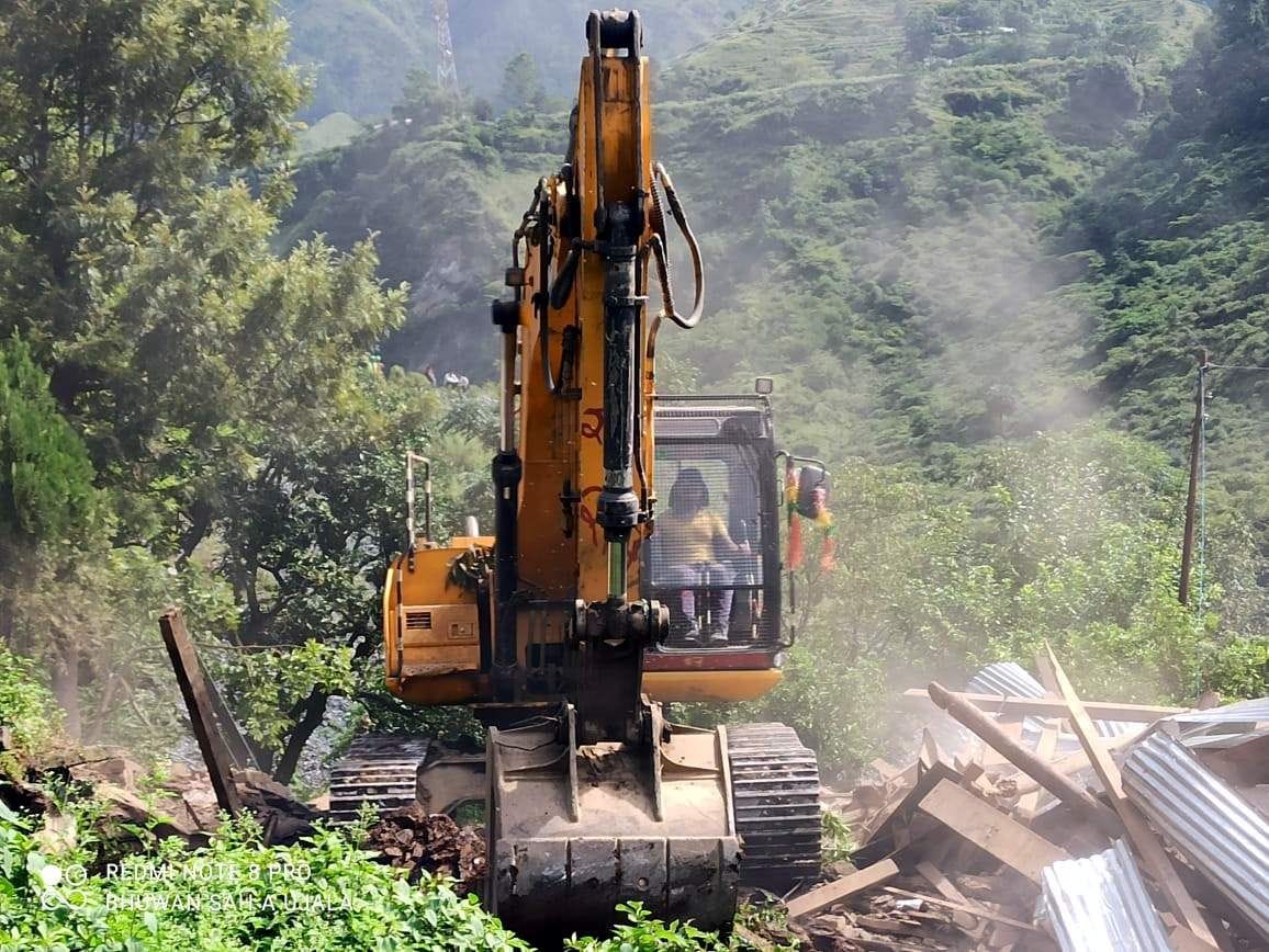 16 houses demolished in Haat village