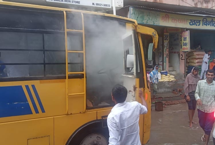 Fire breaks out in school bus major accident averted in Bhiwani