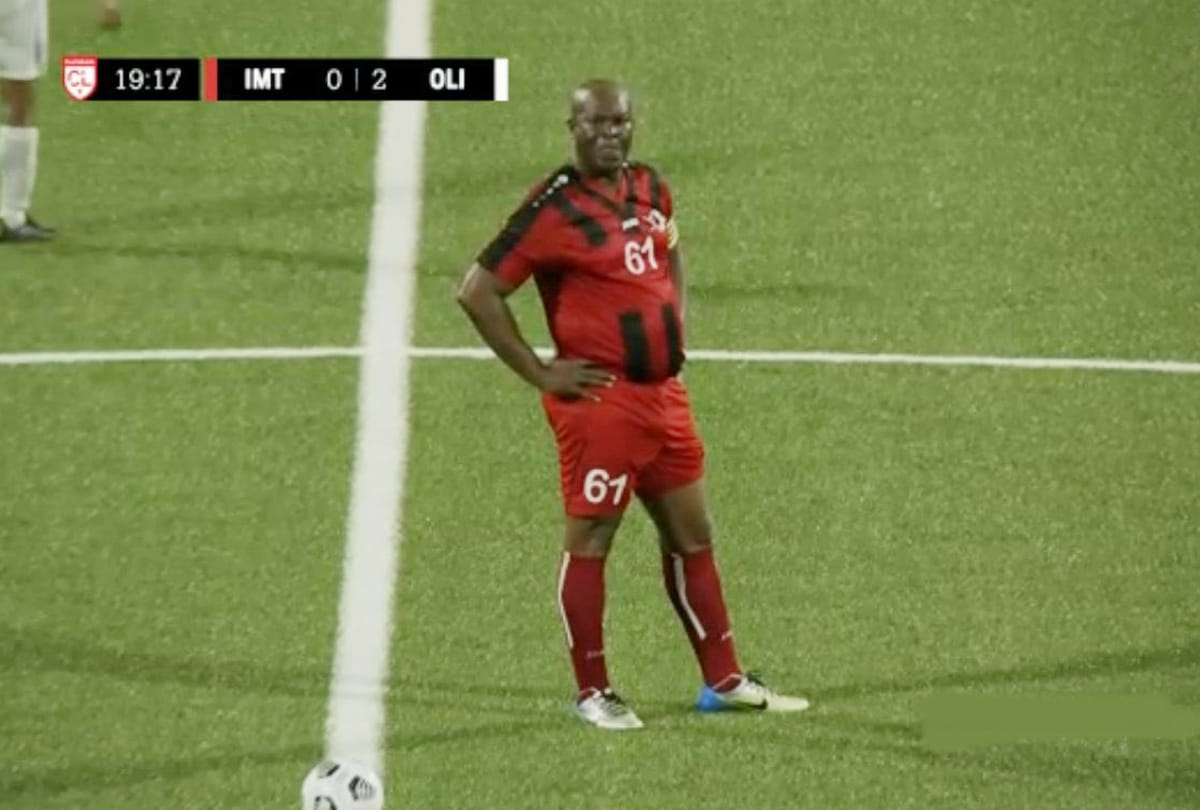 Suriname Vice-President Ronnie Brunswijk Plays Competitive Football Match For Club in CONCACAF league; Watch Video