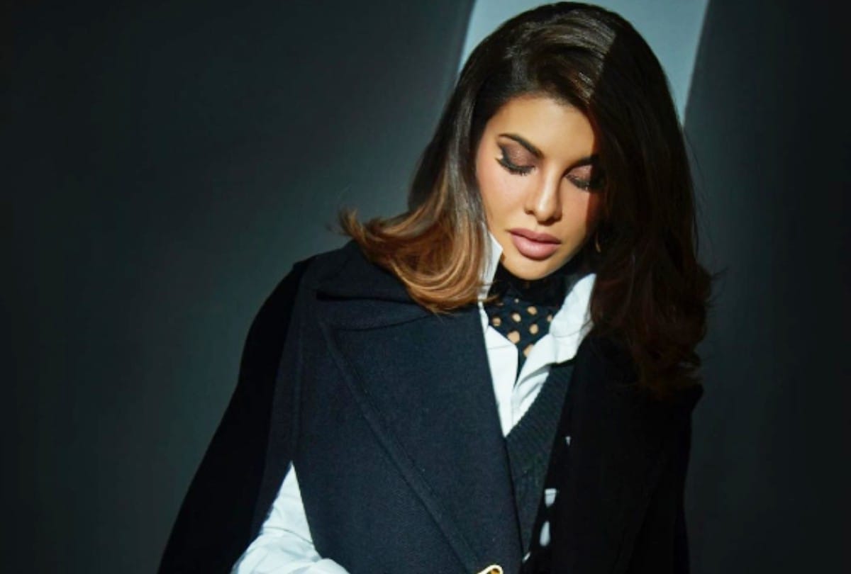 jacqueline fernandez in Black Coat Photoshoot after Deepika Padukone oversize Coat