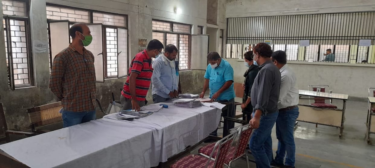 DCO did surprise inspection of Kisan Mela