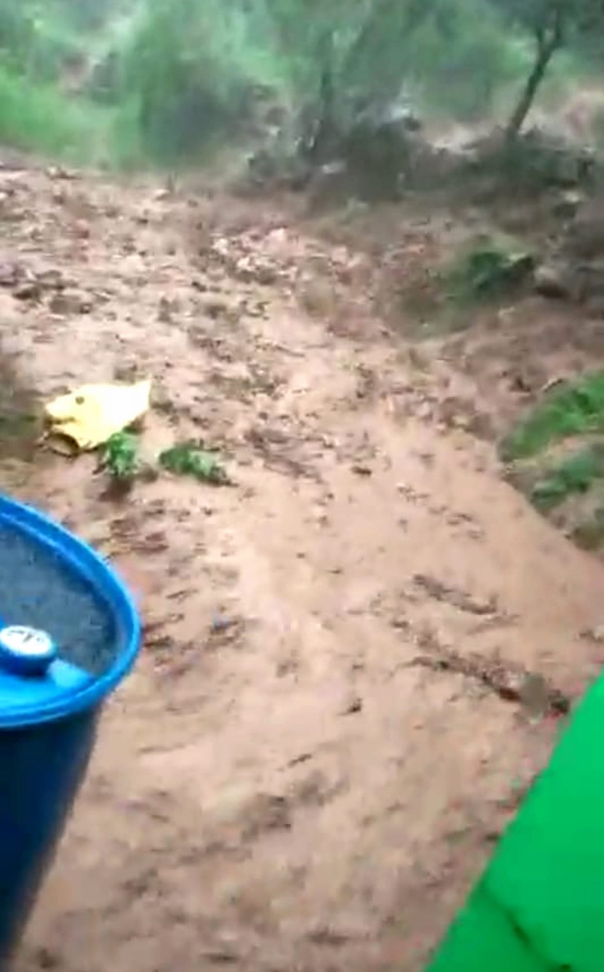 rain destroyed roads and crops in sirmaur