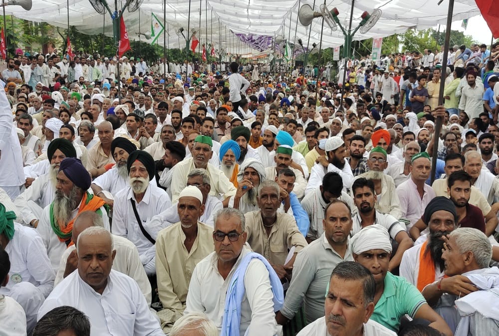 Kisan Mahapanchayat in Roorkee: Farmers Crowd in Laksar and Rakesh Tikait Comment on Union Government photos