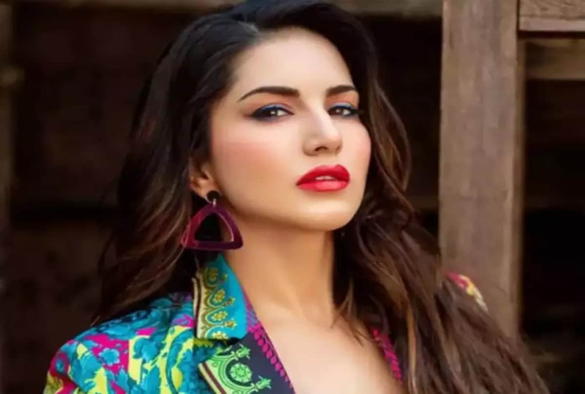 bollywood stars who have faced ghosts and spirits in real life screamed out of fear