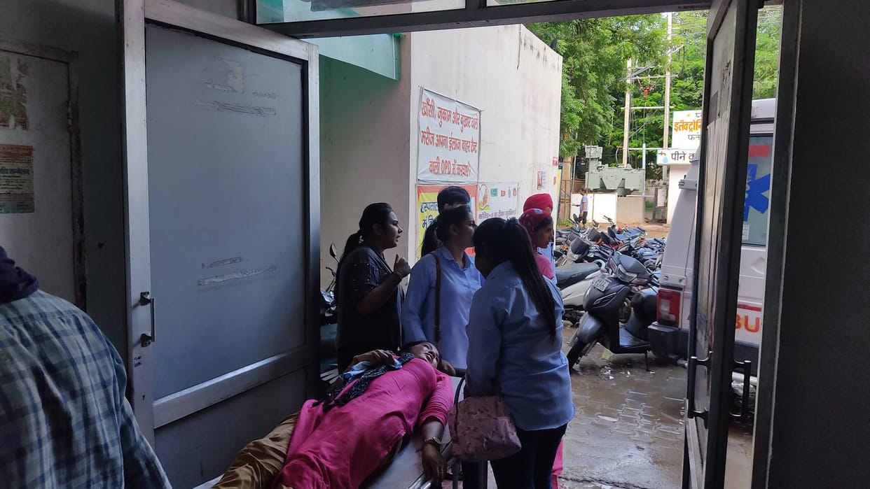 Scorpio hits school van, two teachers serious