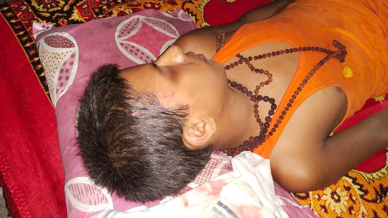 deadly attack on  Mahant of monastery in Azamgarh woman committed this crime with her sons in War of supremacy