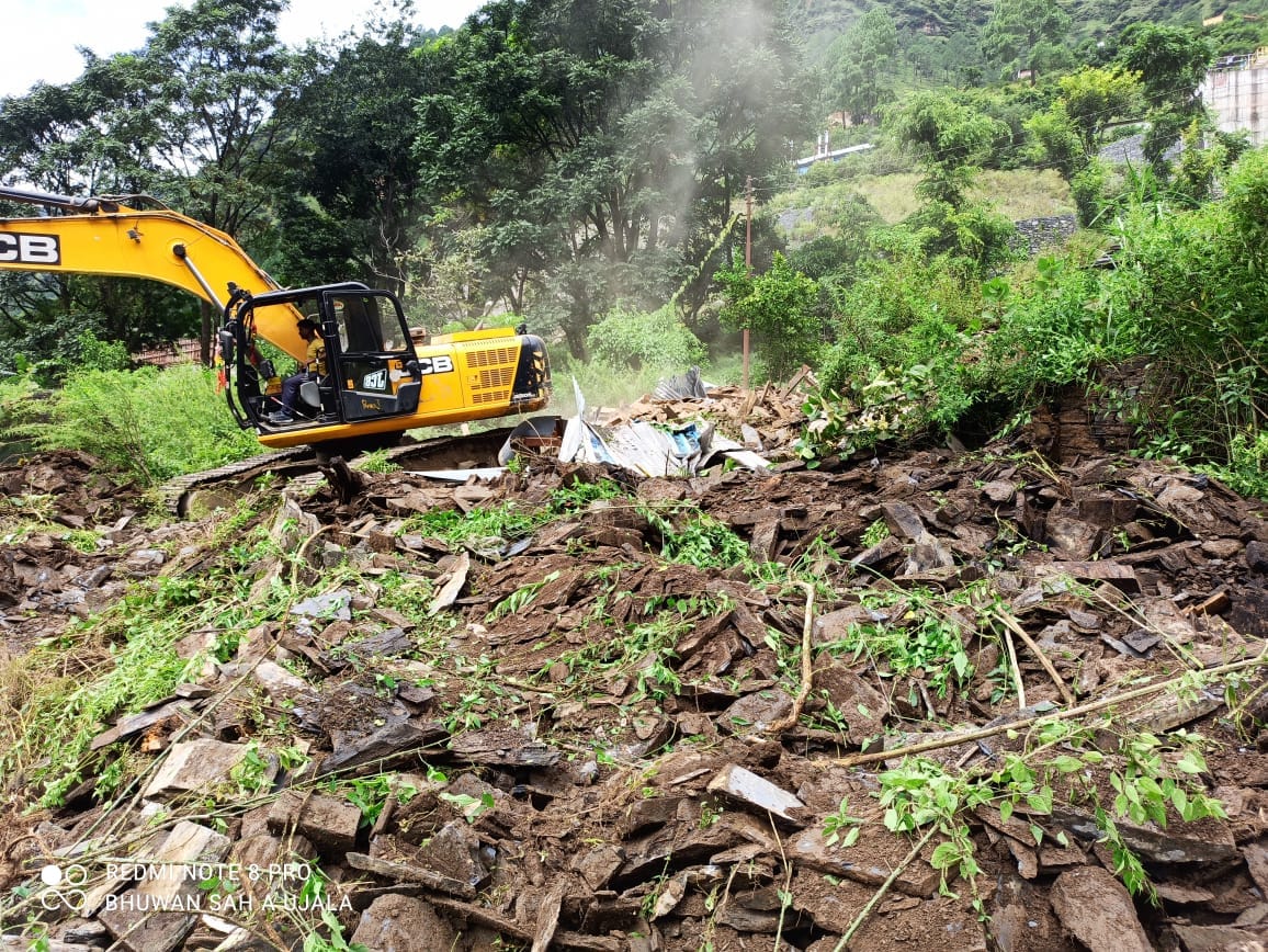 uttarakhand news: THDC did demolition in Haat village, under hydroelectric project