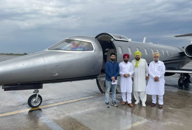 Opposition parties raised questions on Punjab CM using private plane for Delhi visit