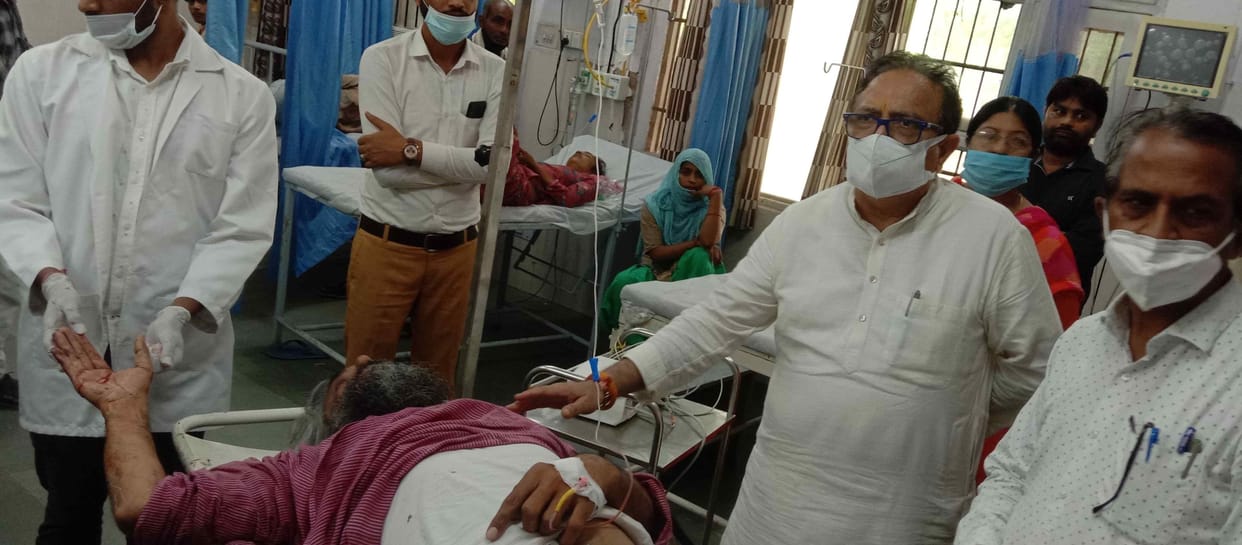 Ahir College case escalated towards bloody war, BJP leader's brother was beaten up with a rod