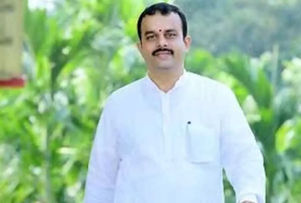 Karnataka minister V Sunil Kumar says Decision on tune and duration of state anthem before Oct 2