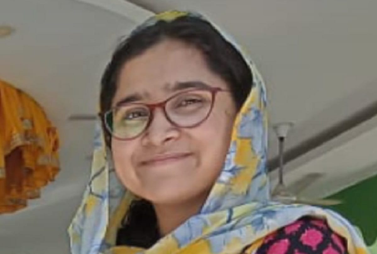 Jammu and Kashmir's first daughter from Gujjar community became a flying officer