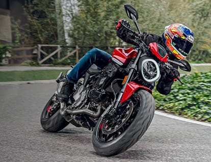 ducati monster new bike launch know starting price feature specification 2021 ducati monster