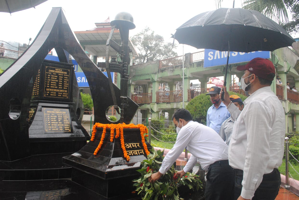 Tribute paid to martyrs of Indo-Pak war