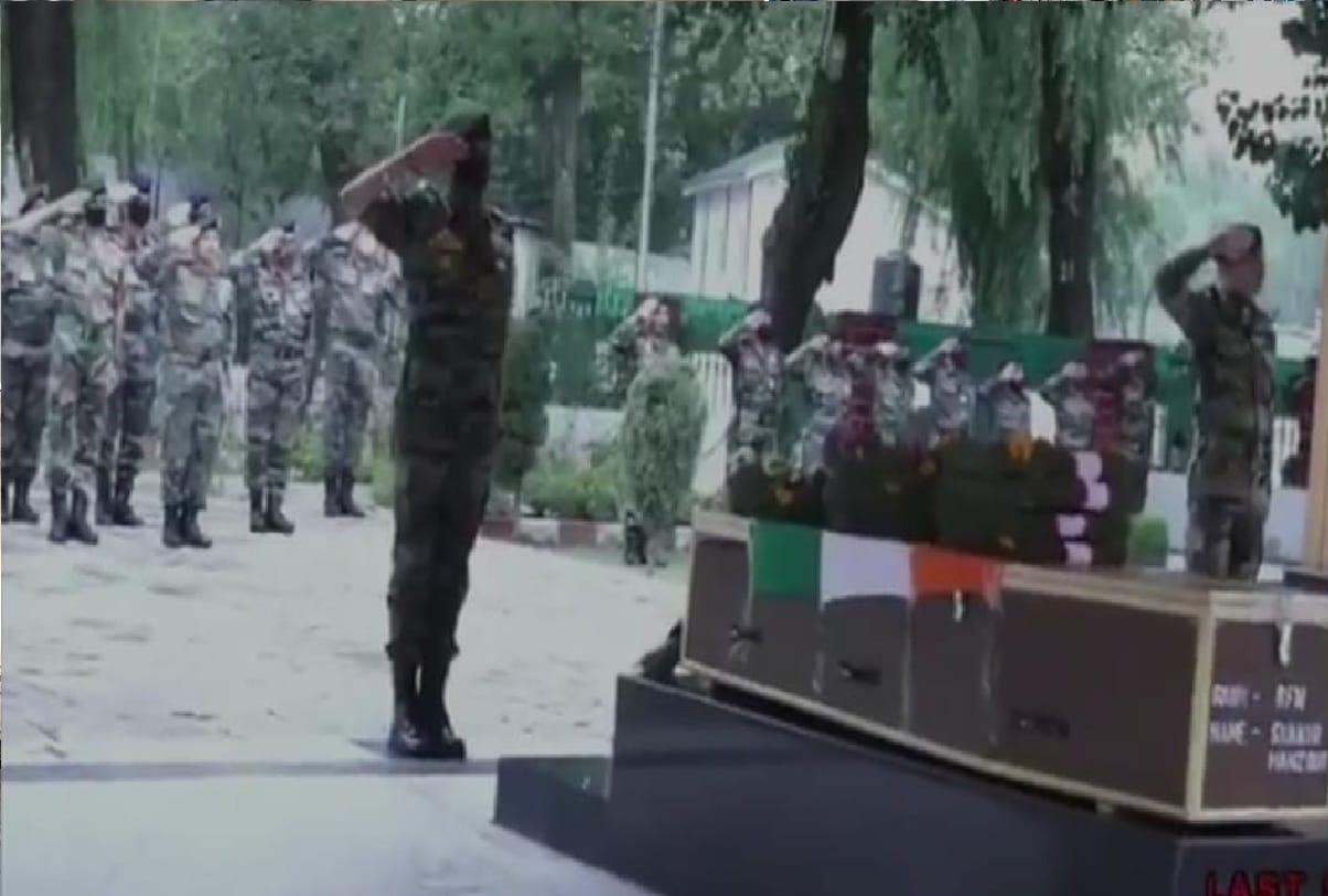 Shakir Manzoor Territorial Army jawan Army paid tribute to Martyr