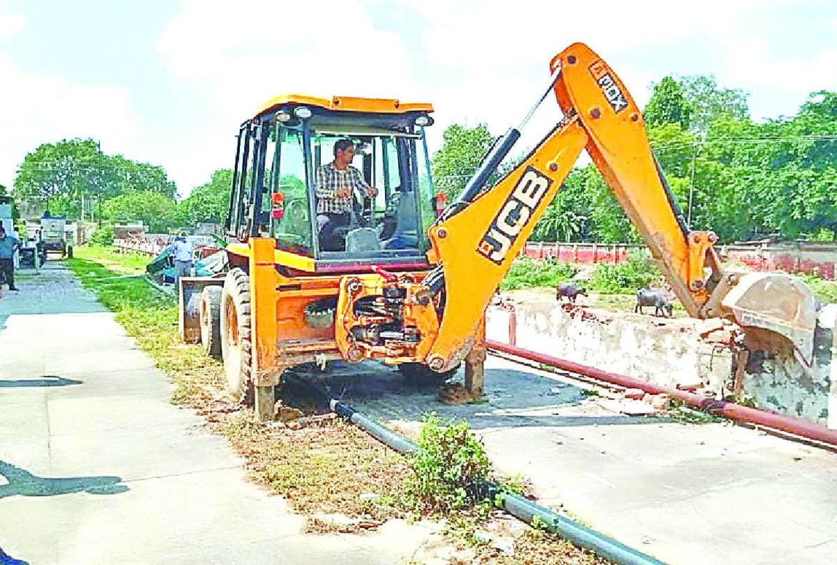 Agra jones mill case news: illegal possession removed from government land in Agra