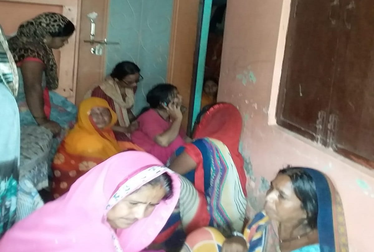 Youth commited suicide by jumped in river who returning from in laws house with wife and children in mau police search continues