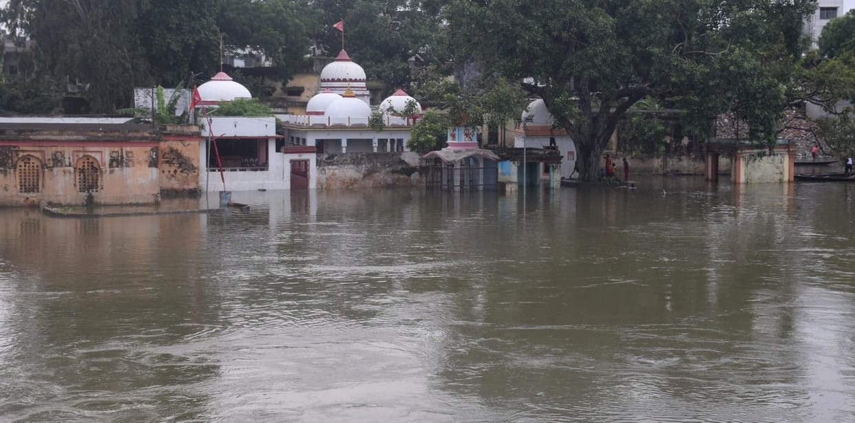 Pitru Paksha: Disappointment due to lack of water, Shradh and Tarpan at the Ghats