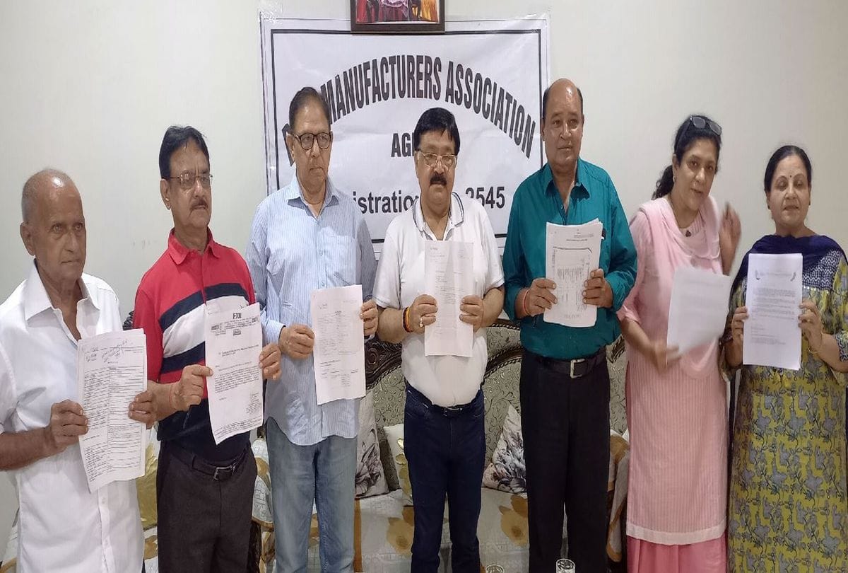 Agra Shoe Factory News: 35 shoe factories in agra closed after ministry of defense armed forces changed norms related to machinery and turnover in shoe procurement