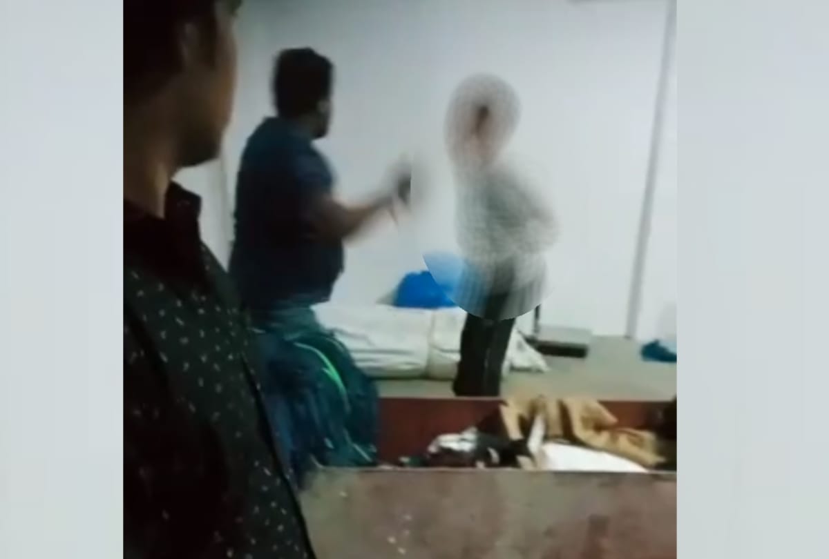 A man get beaten for cycle theft in sitapur.