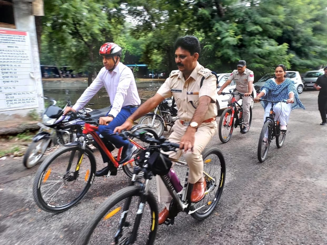 Administrative officers including DC, SP reached office by bicycle