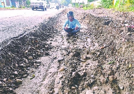 After the death of the young man, the pit was filled, but he dug a bigger one nearby.