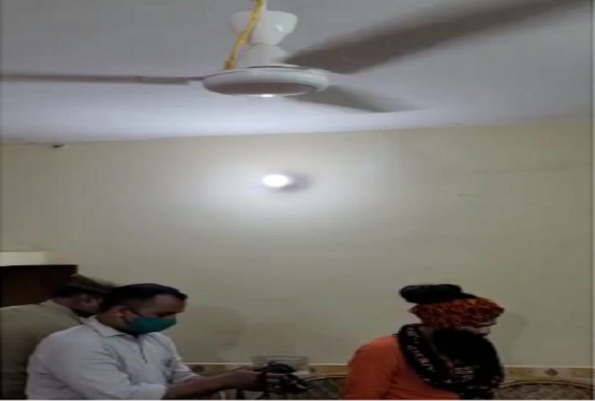 Mahant Narendra Giri Case: Video surfaced soon after death, running fan, cut rope and letter pad...