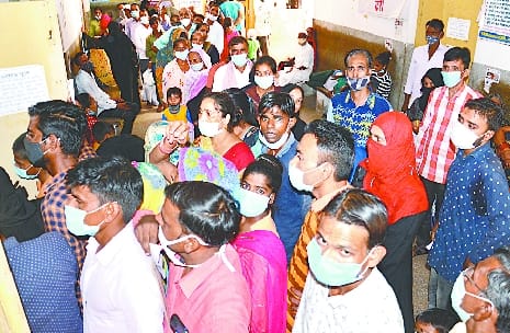 Bareilly: Roads submerged in water and power failure