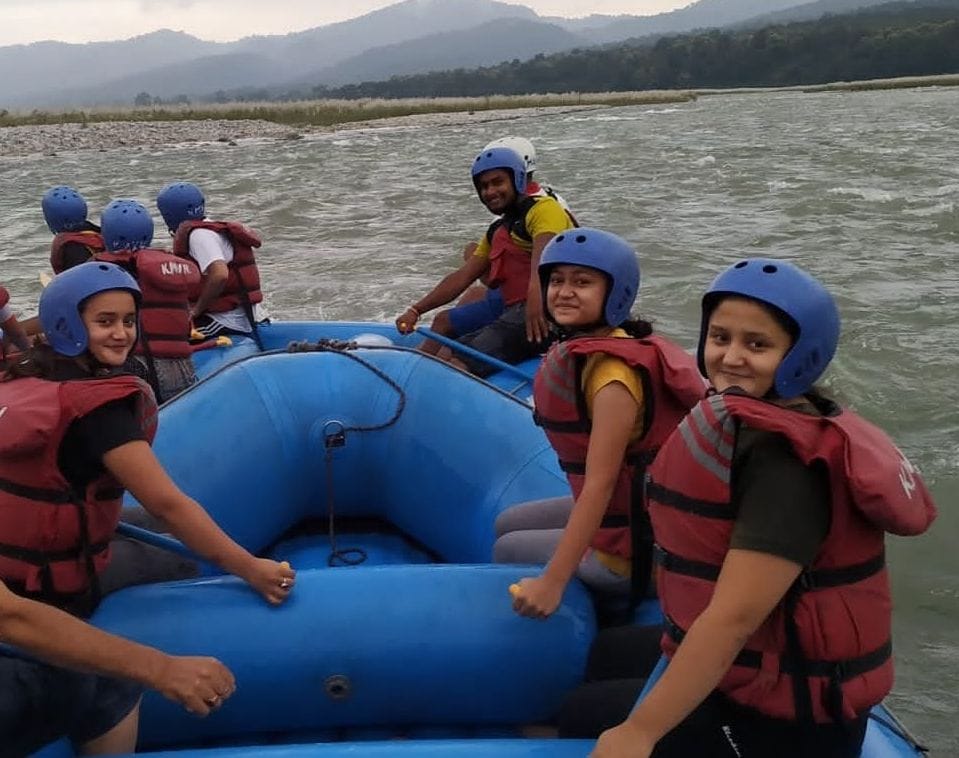 Tourists enjoying river rafting in Kosi