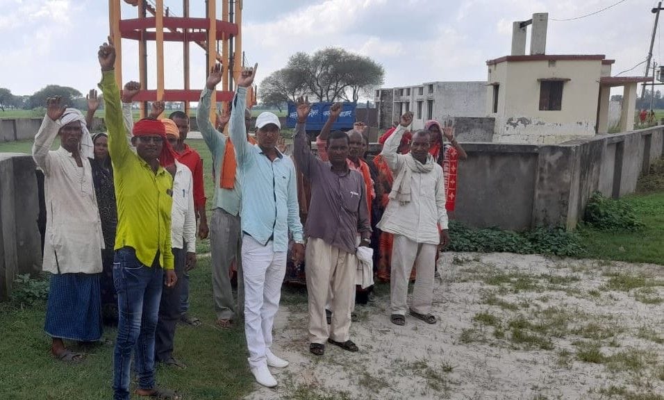 Villagers demonstrated for water supply