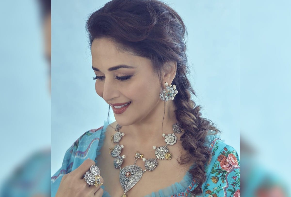 karwa chauth 2021 latest hairstyles with saree look