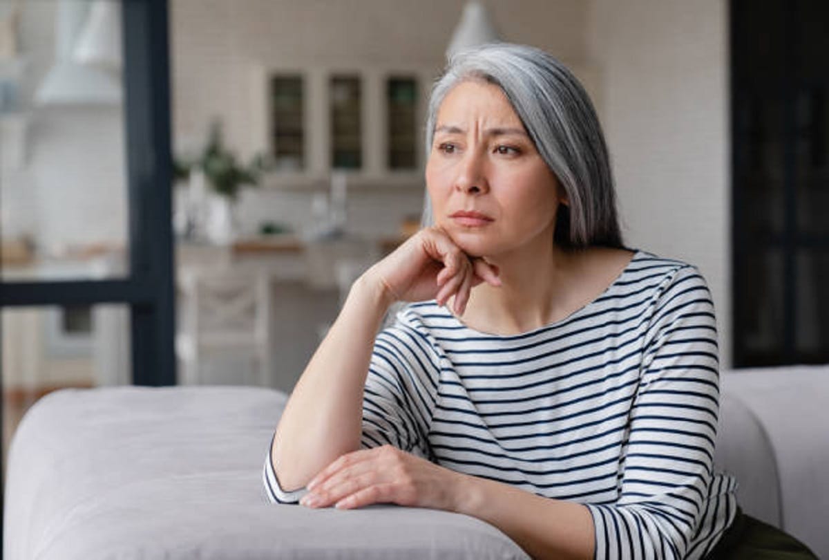 Midlife crisis signs and symptoms in hindi