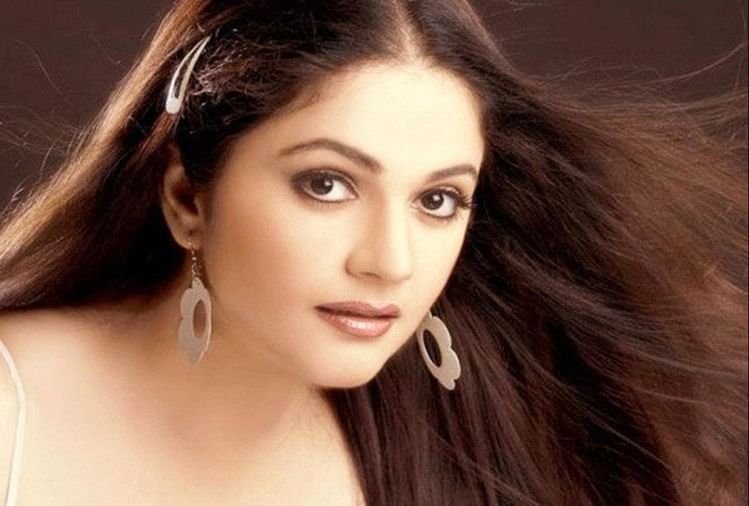 Bollywood Actress did not get Success after Debut Film Hit Sonal Chauhan Gracy Singh Esha Gupta Prachi Desai