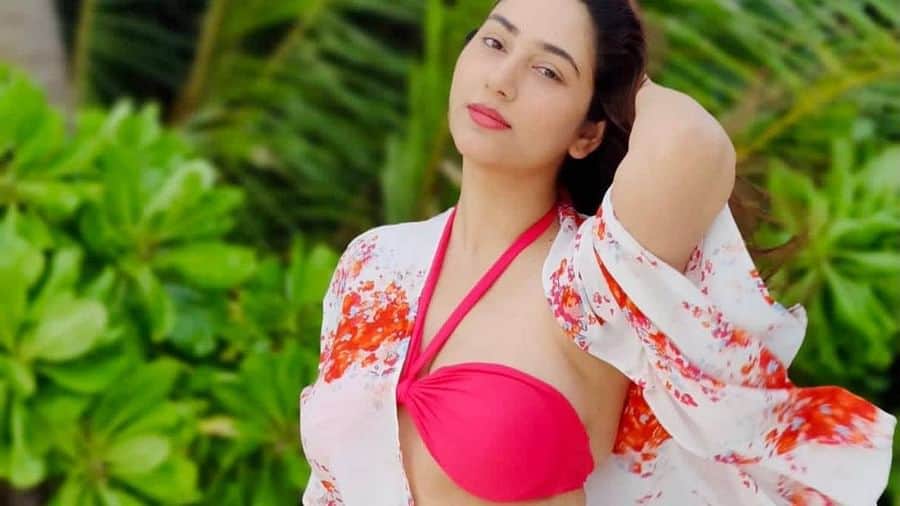 Bold and Beautiful: bade acche lagte hain actress Disha Parmar's sizzling bikini avatar in maldives