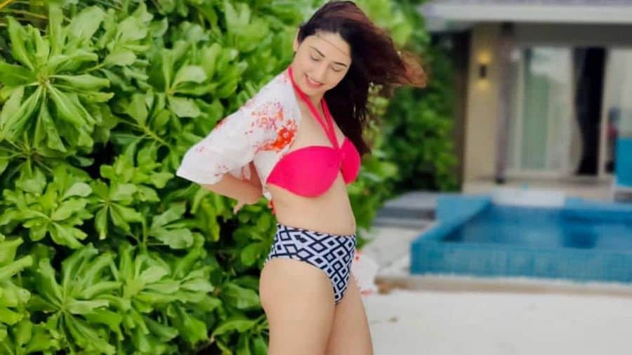 Bold and Beautiful: bade acche lagte hain actress Disha Parmar's sizzling bikini avatar in maldives