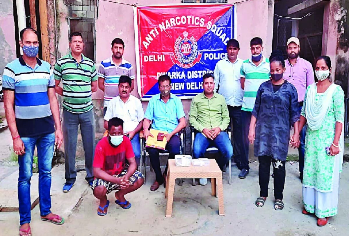 Narcotics cell of Dwarka district arrested three African nationals including a woman