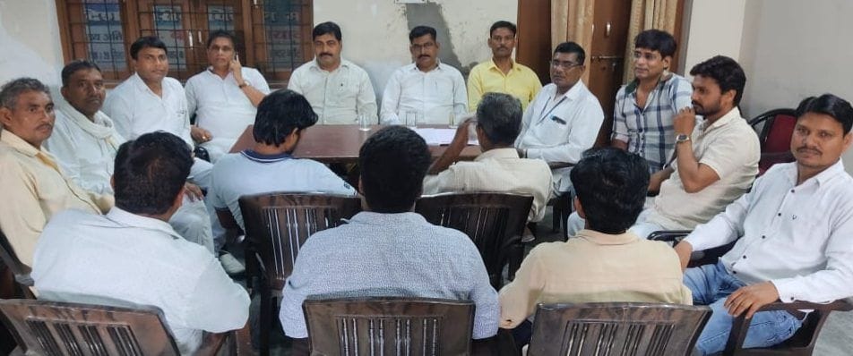 Workers should solve the problems of the public: Naresh