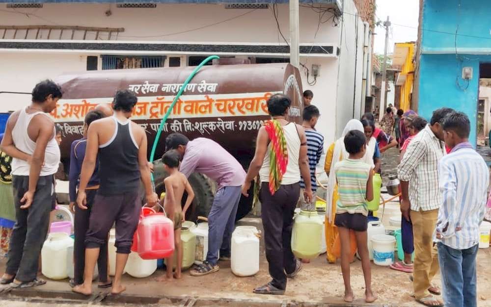 Water shortage in the town, tankers are quenching their thirst