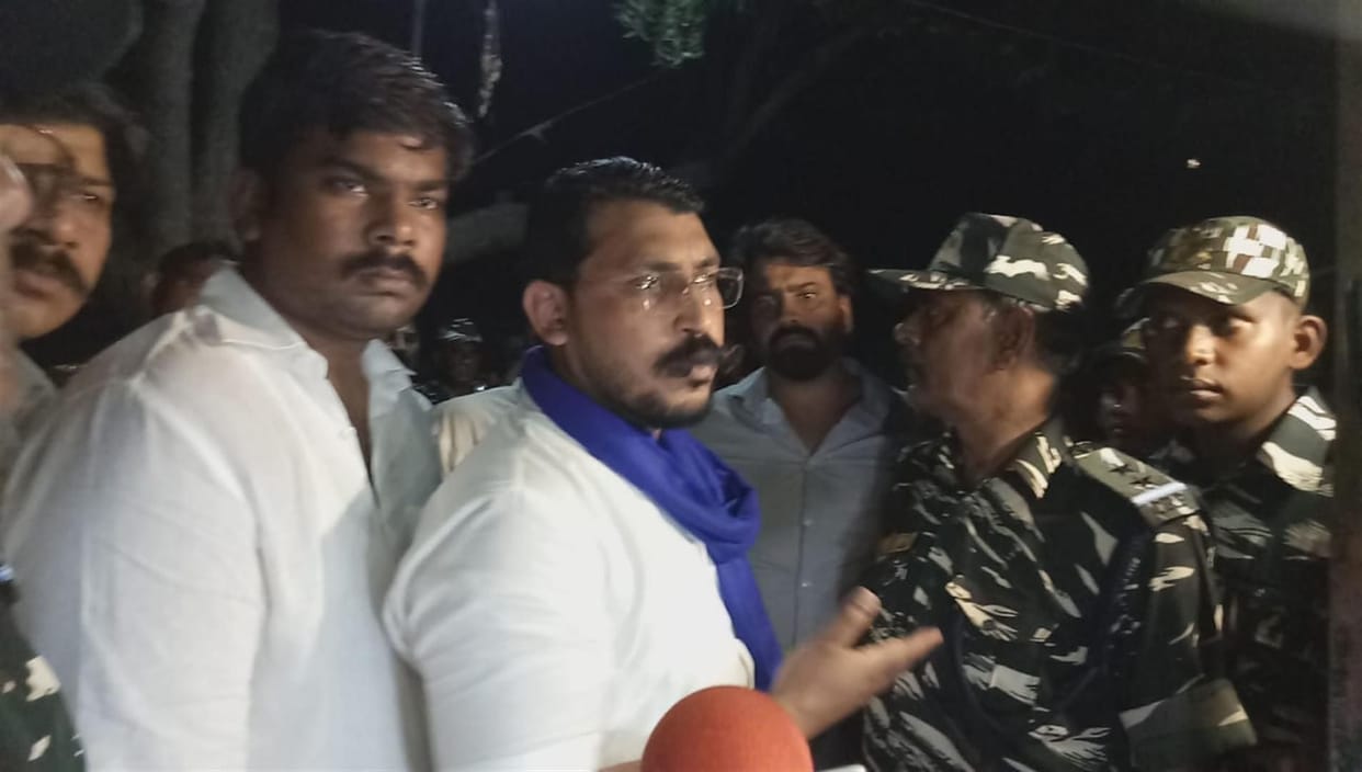 Hathras: Bhim Army chief Chandrashekhar reached the daughter's house, the condition of the family members